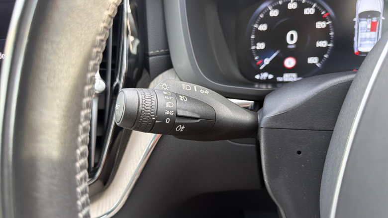 Volvo Xc60 2.0 B5P [250] Inscription Pro 5dr AWD Geartronic Petrol Estate